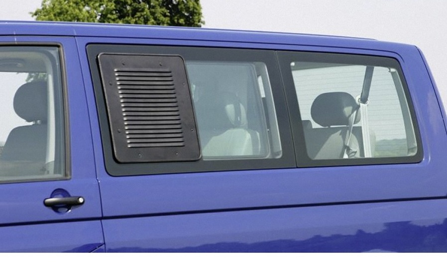Větrací mřížka zadního bočního okna Carbest pro VW T5 velká - za řidič