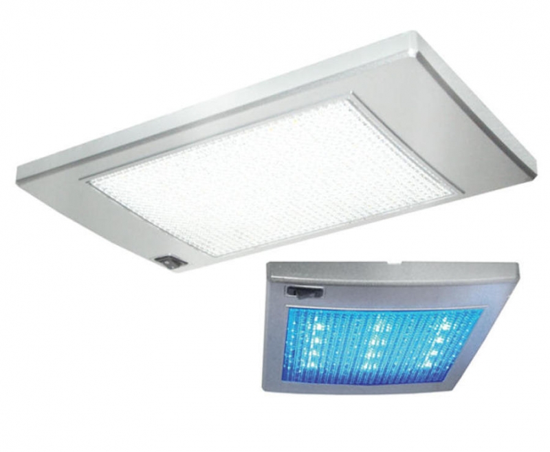 LED osvětlení, 84 bílých a 12 modrých LED