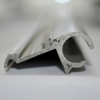 Předstanová Alu lišta, stříbrná eloxovaná