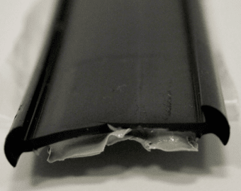 Gumový profil pod lištu 35mm pro KNAUS, černá