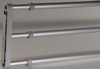 Bezpečnostní tyčky na postel do alkovny